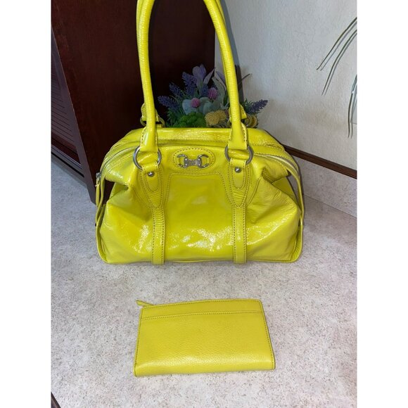 Michael Kors Yellow Patent Leather Satchel Bag With Silver Hardware & Matching W - Picture 11 of 15